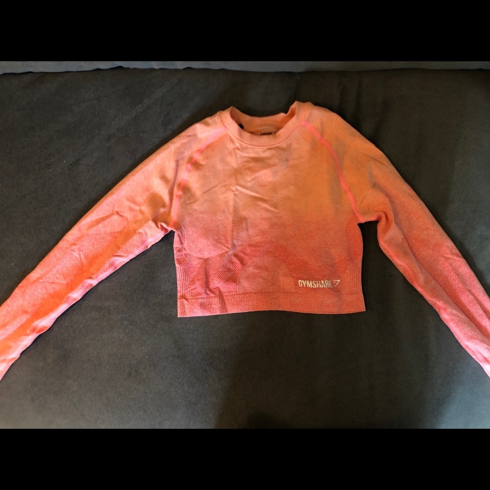 Gymshark women’s long sleeve crop top